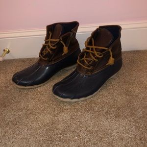 Women’s sperry top-sider “salt water boots”